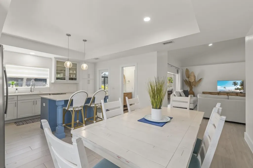 3708 Agate Court Sanibel FL 33957