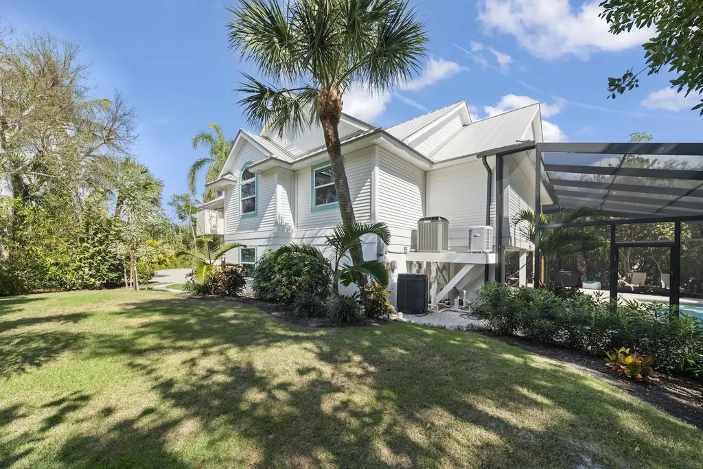 1089 Skiff Place Sanibel FL 33957