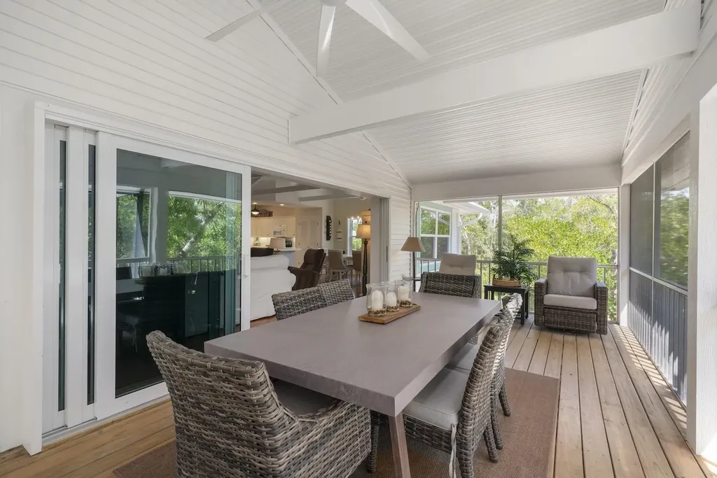 1089 Skiff Place Sanibel FL 33957