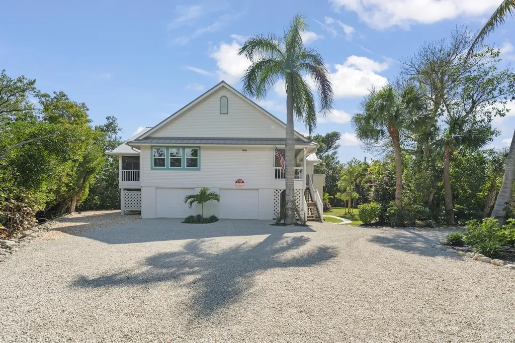1089 Skiff Place Sanibel FL 33957