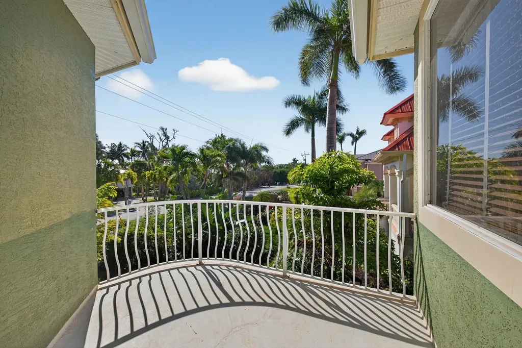 779 Pyrula Avenue Sanibel FL 33957
