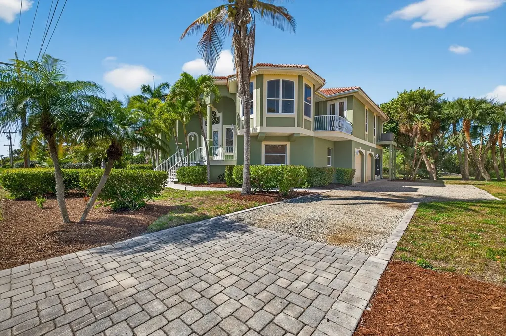 779 Pyrula Avenue Sanibel FL 33957