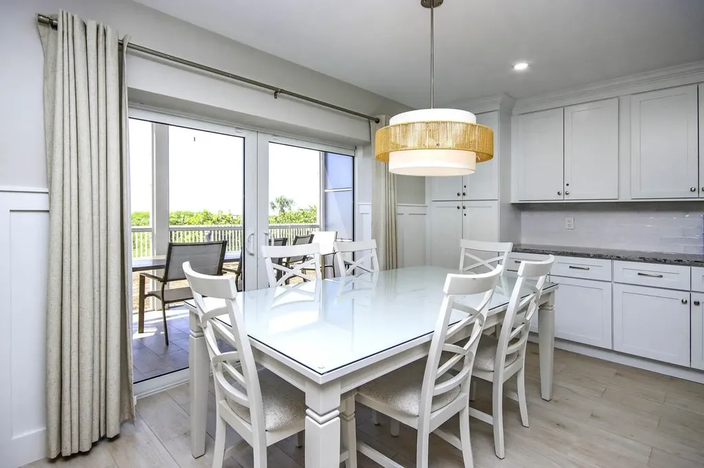 827 E Gulf Drive Sanibel FL 33957