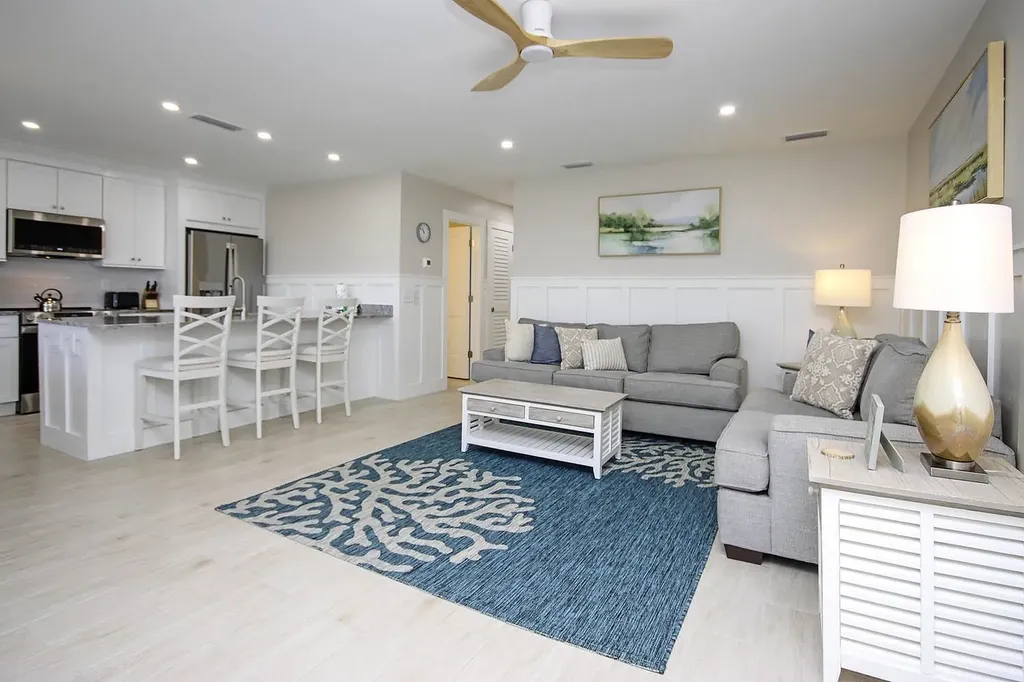 827 E Gulf Drive Sanibel FL 33957