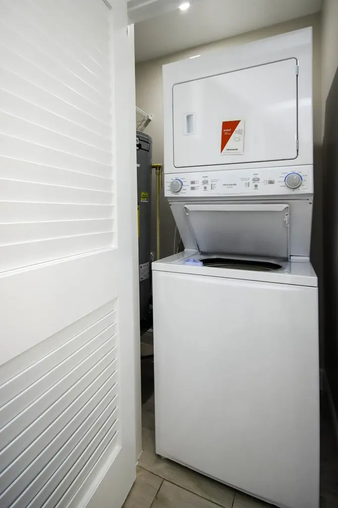 827 E Gulf Drive Sanibel FL 33957