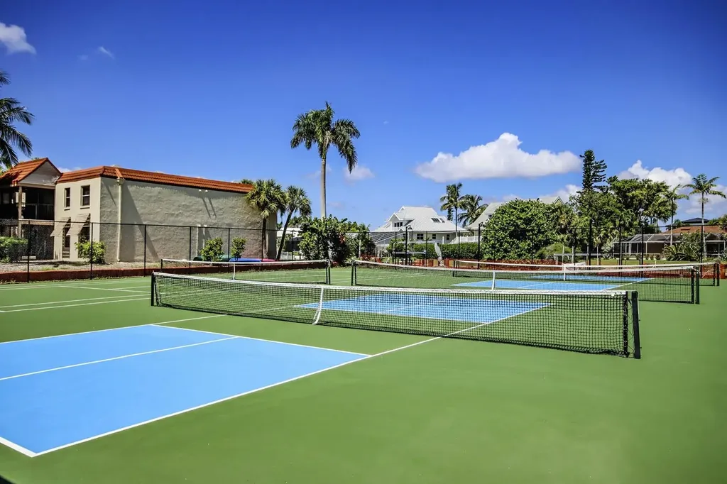 827 E Gulf Drive Sanibel FL 33957