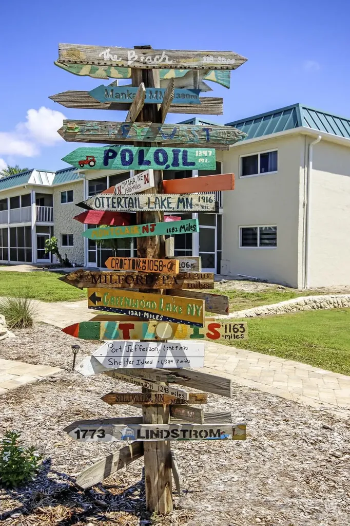 827 E Gulf Drive Sanibel FL 33957
