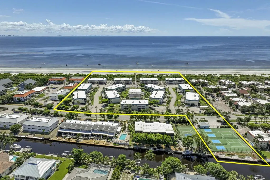 827 E Gulf Drive Sanibel FL 33957