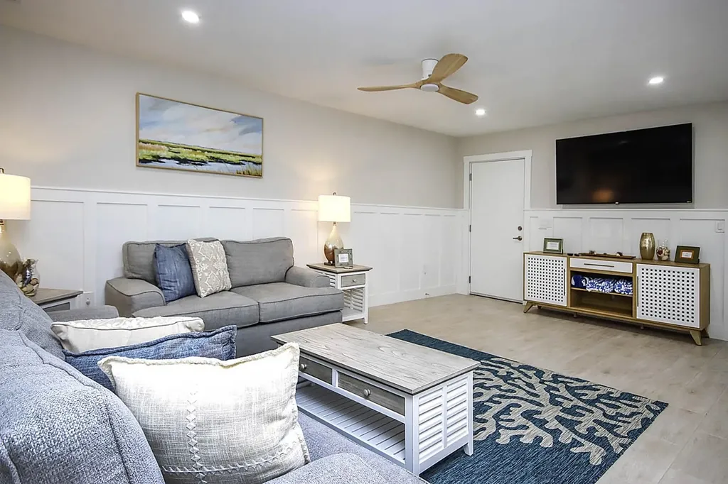 827 E Gulf Drive Sanibel FL 33957