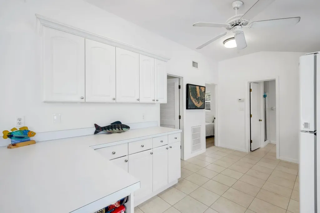 746 Cardium Street Sanibel FL 33957