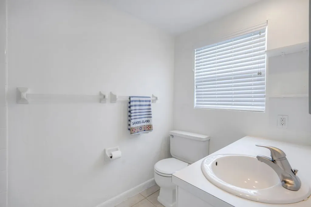 746 Cardium Street Sanibel FL 33957