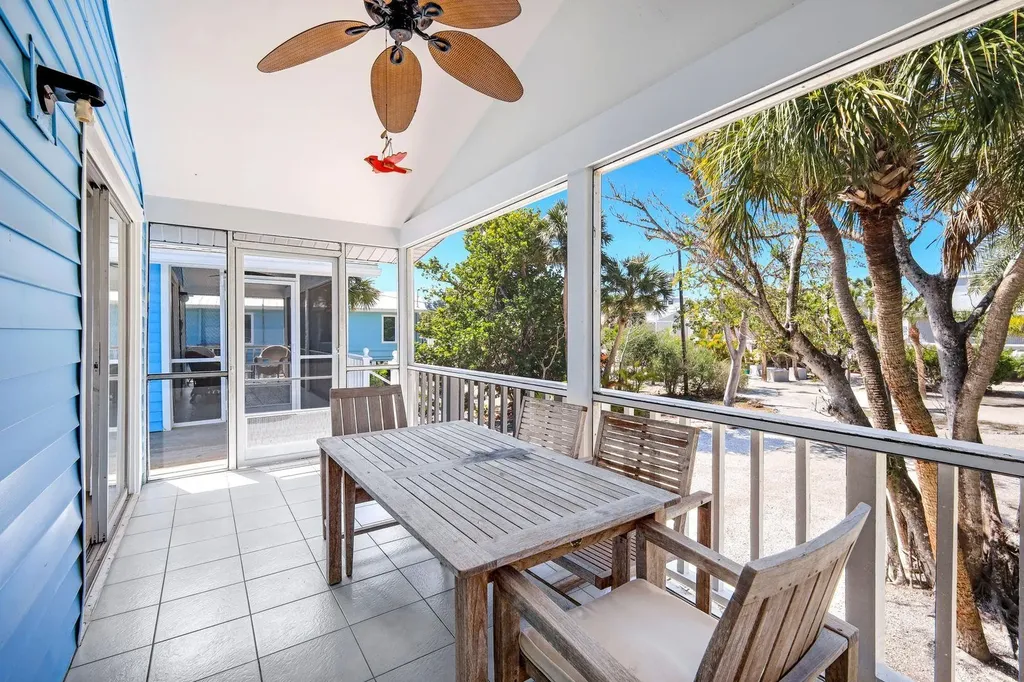 746 Cardium Street Sanibel FL 33957