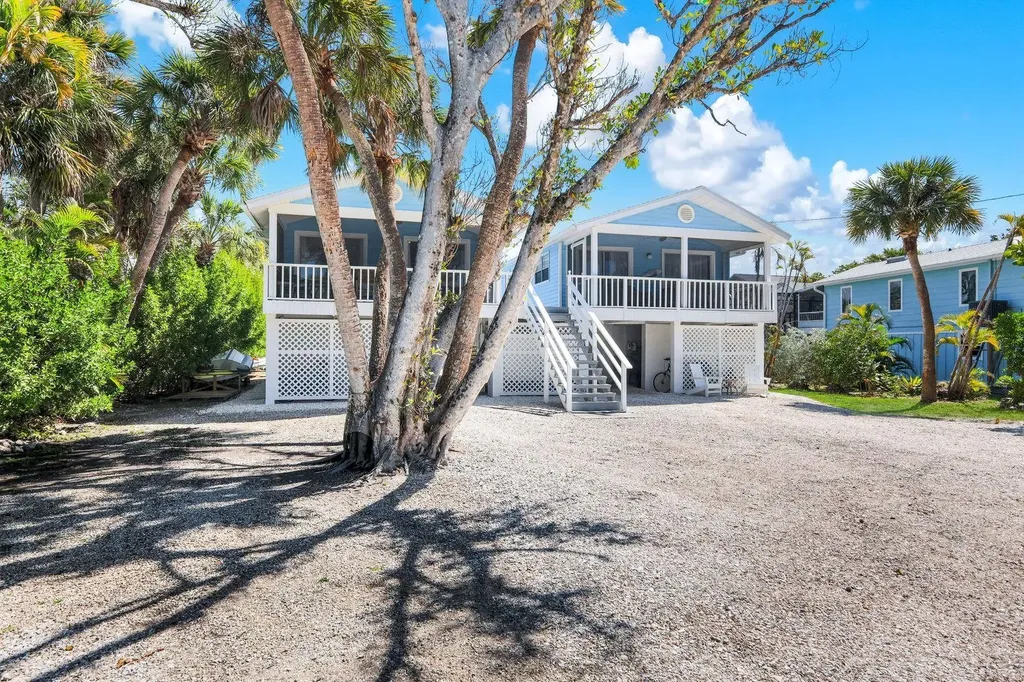 746 Cardium Street Sanibel FL 33957