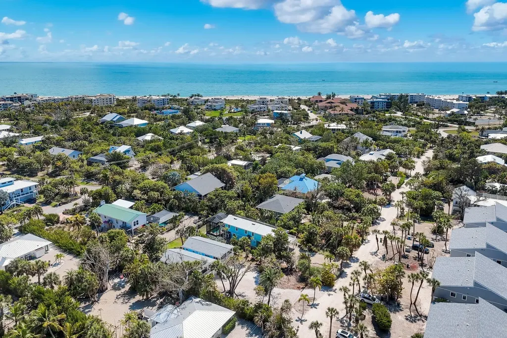 746 Cardium Street Sanibel FL 33957