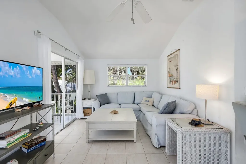 746 Cardium Street Sanibel FL 33957