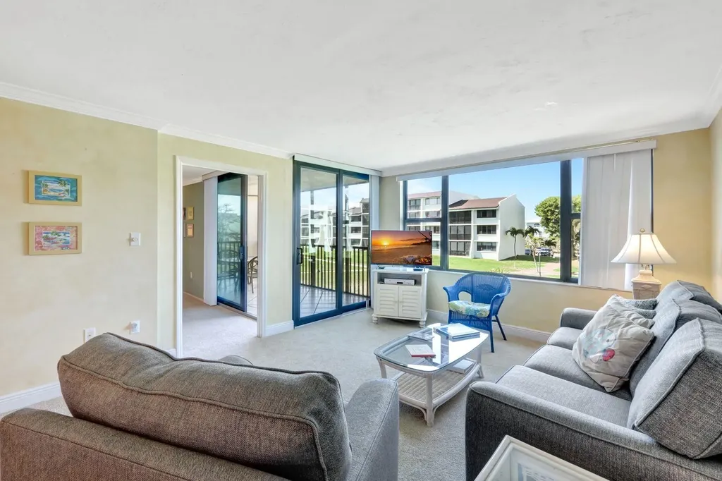 979 E Gulf Drive Sanibel FL 33957