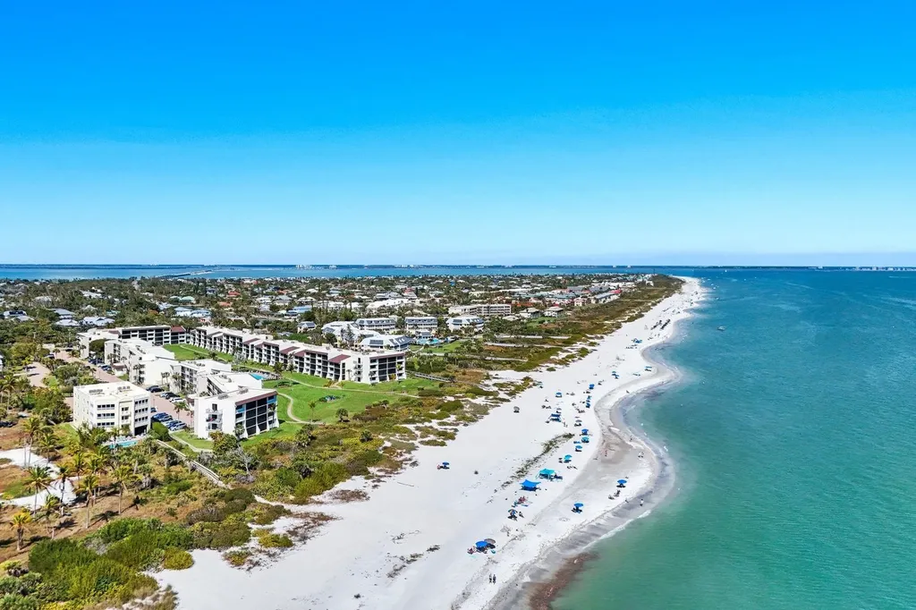 979 E Gulf Drive Sanibel FL 33957