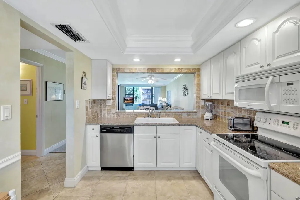 979 E Gulf Drive Sanibel FL 33957