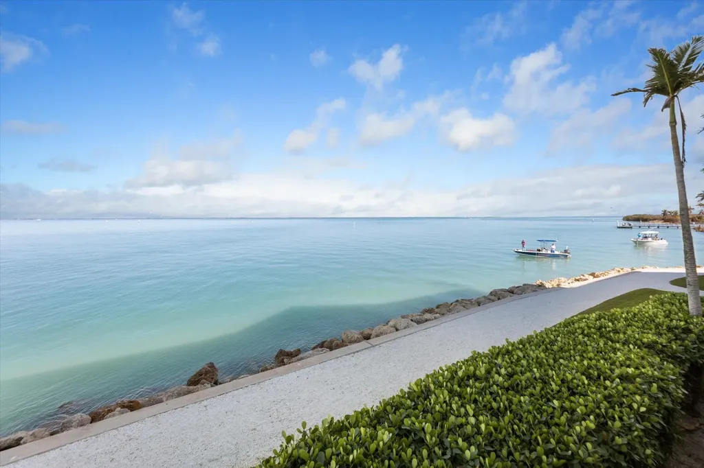 1253 S Seas Plantation Road Captiva FL 33924