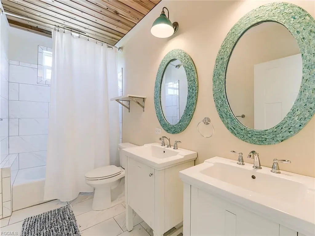 1550 Centre Street Sanibel FL 33957