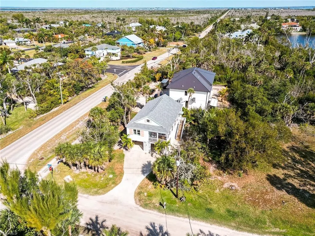 1550 Centre Street Sanibel FL 33957