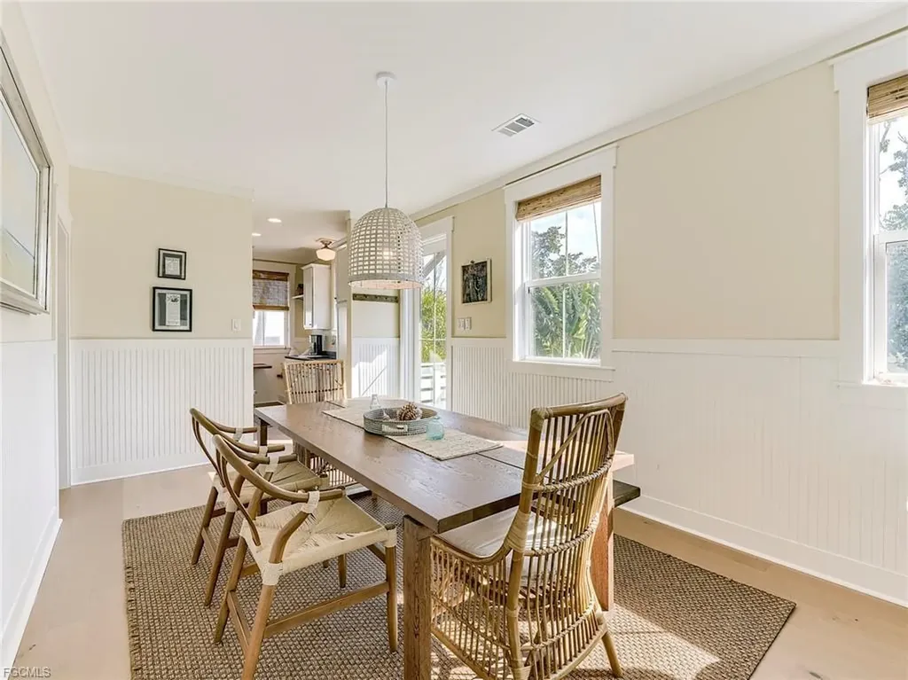 1550 Centre Street Sanibel FL 33957