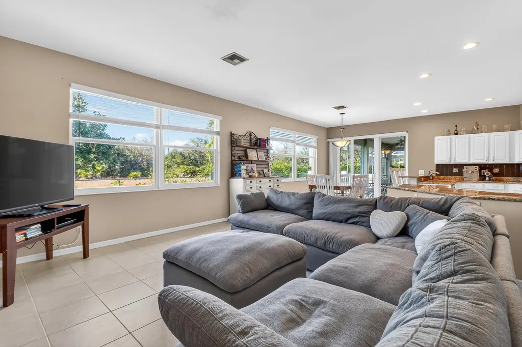 9261 Pittsburgh Boulevard Fort Myers FL 33967
