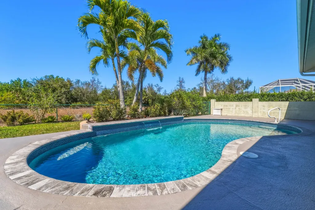9261 Pittsburgh Boulevard Fort Myers FL 33967