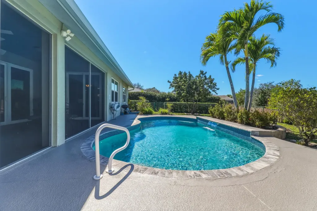 9261 Pittsburgh Boulevard Fort Myers FL 33967