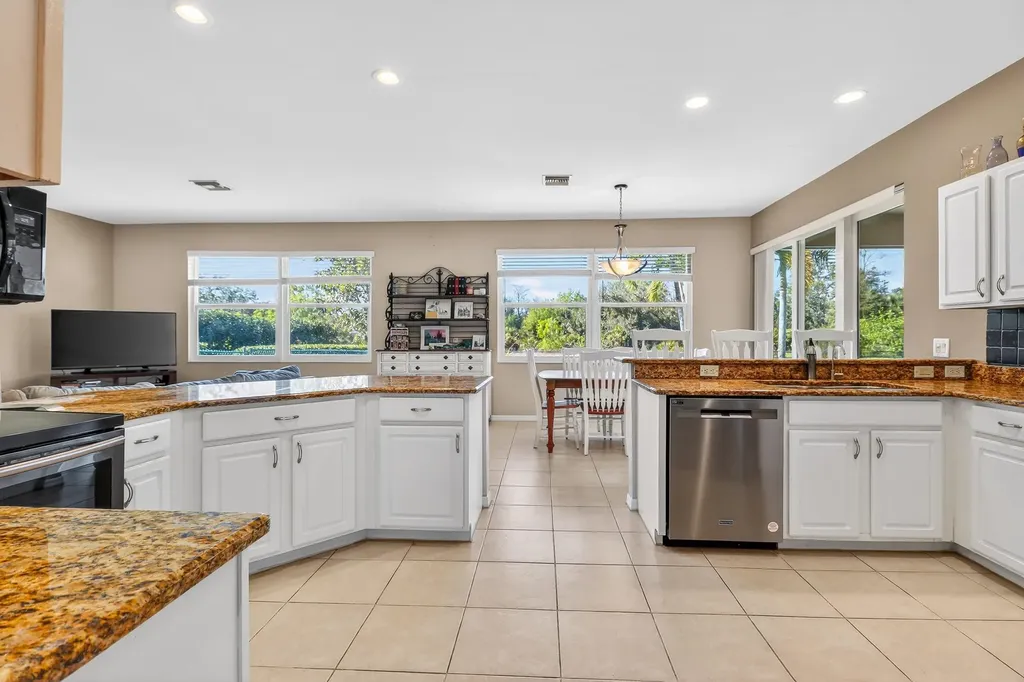 9261 Pittsburgh Boulevard Fort Myers FL 33967