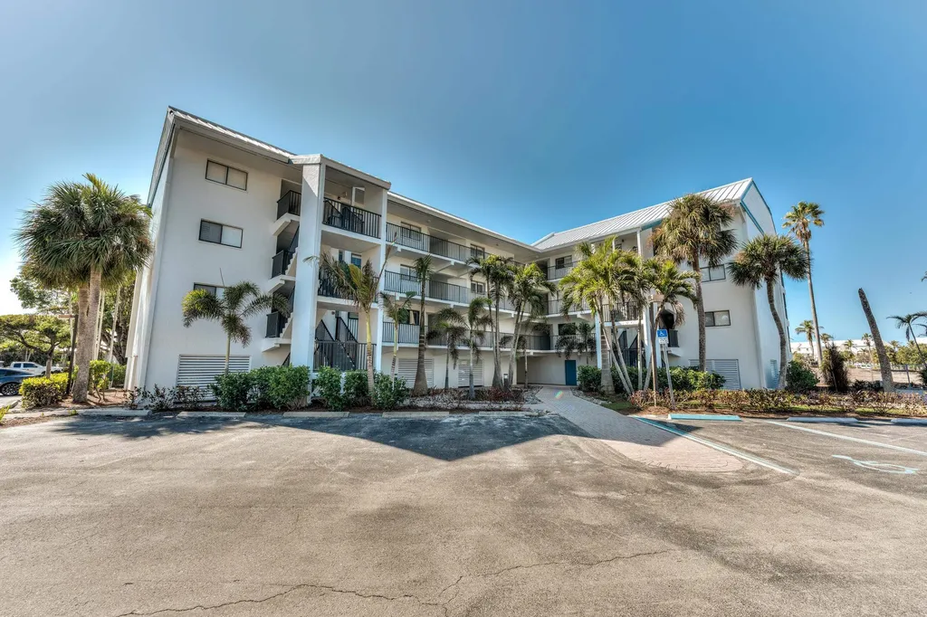 3233 Tennis Villas Captiva FL 33924