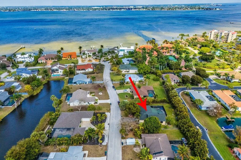 14922 Bonaire Circle Fort Myers FL 33908