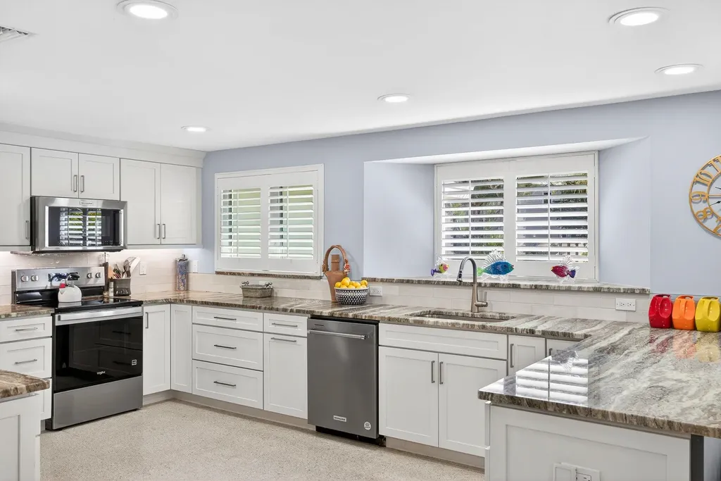 1972 Roseate Lane Sanibel FL 33957