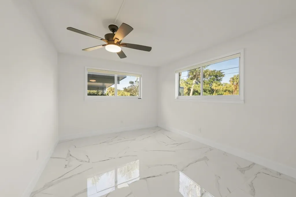 561 Periwinkle Way Sanibel FL 33957