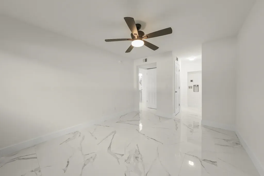 561 Periwinkle Way Sanibel FL 33957