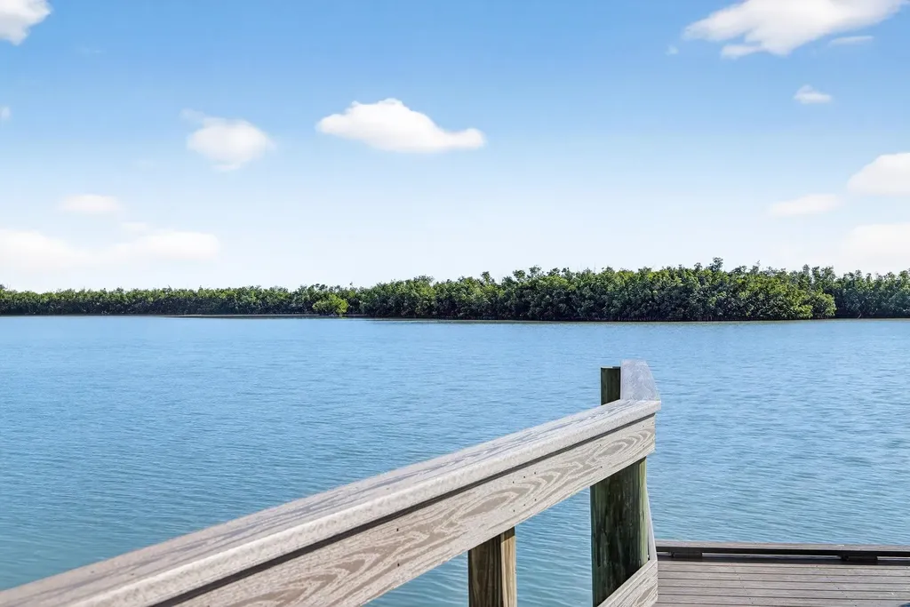 5703 Sanibel Captiva Road Sanibel FL 33957