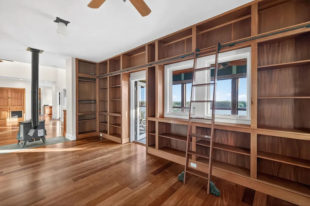 5703 Sanibel Captiva Road Sanibel FL 33957