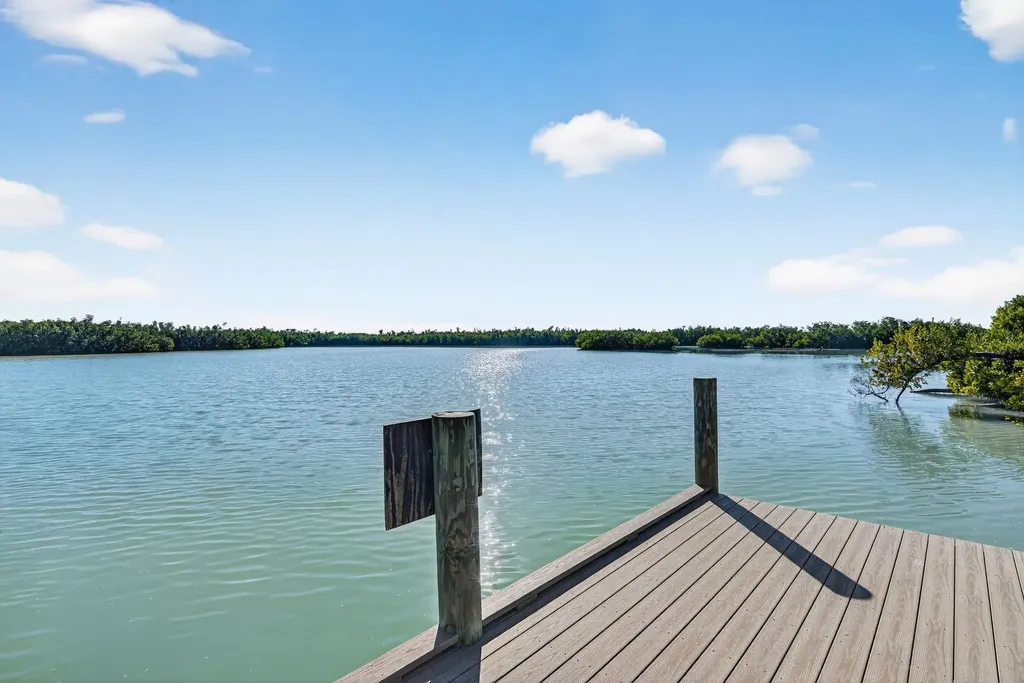 5703 Sanibel Captiva Road Sanibel FL 33957
