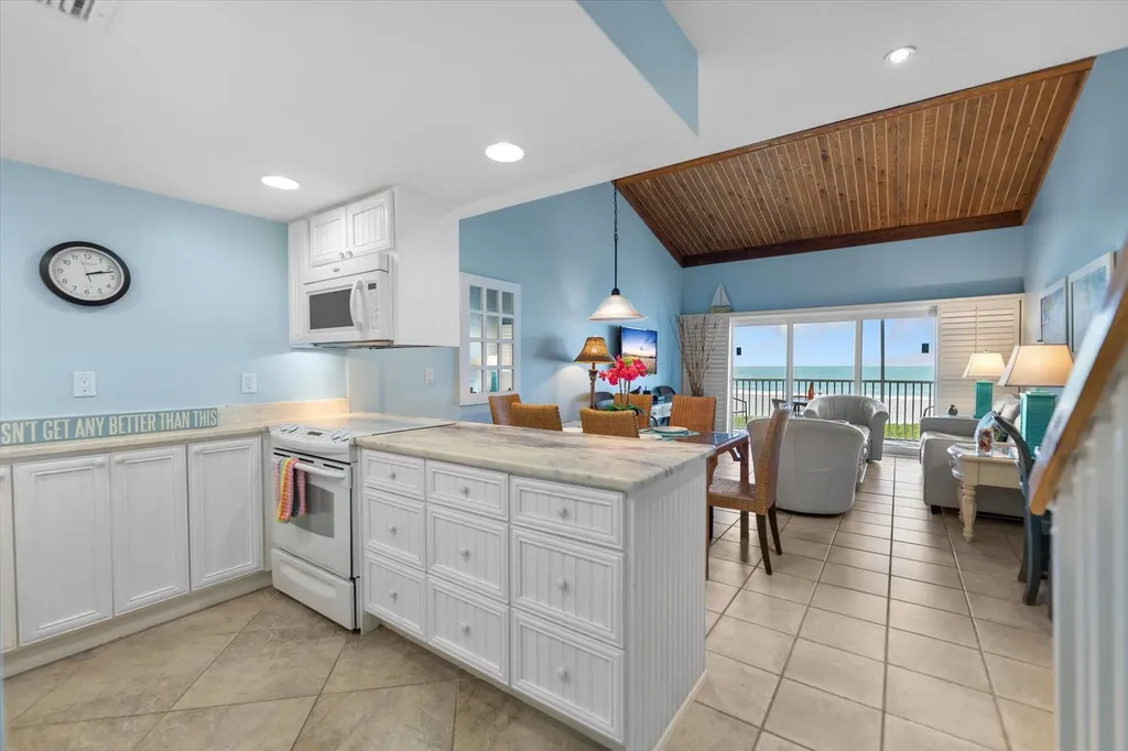 2030 Gulf Beach Villas Captiva FL 33924
