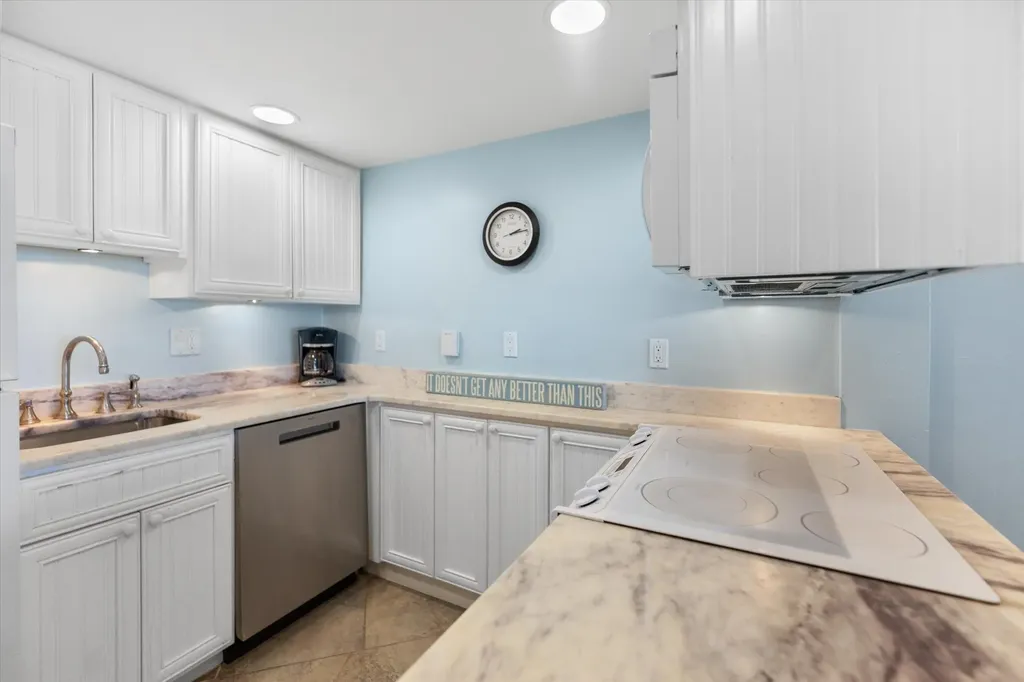 2030 Gulf Beach Villas Captiva FL 33924