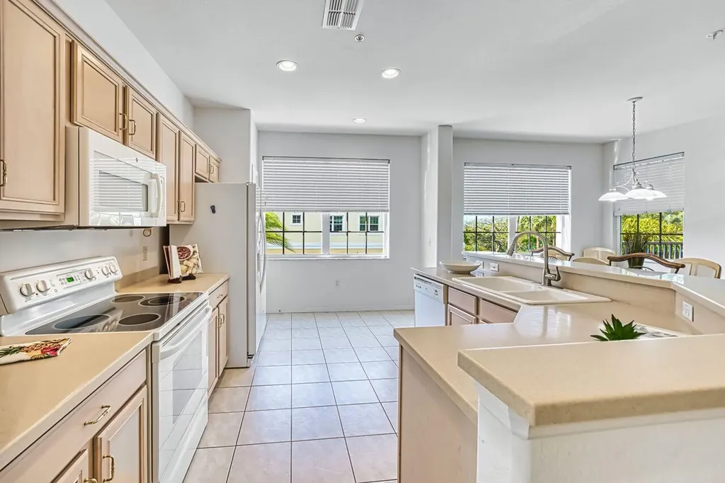 20021 Sanibel View Circle Fort Myers FL 33908
