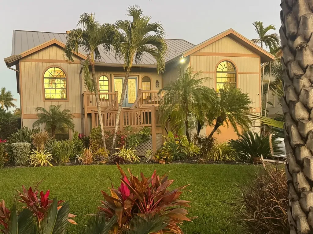 1126 Harbour Cottage Court Sanibel FL 33957