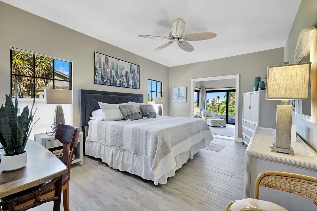 1126 Harbour Cottage Court Sanibel FL 33957
