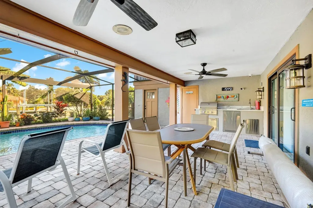 1126 Harbour Cottage Court Sanibel FL 33957