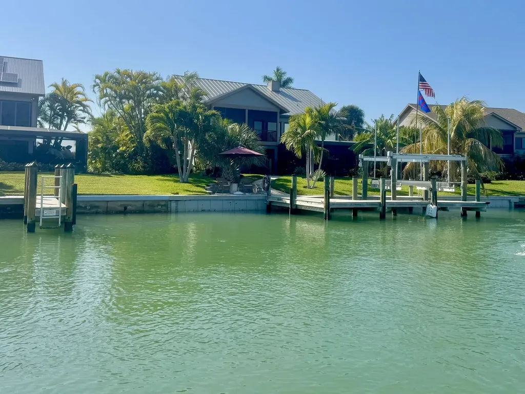 1126 Harbour Cottage Court Sanibel FL 33957