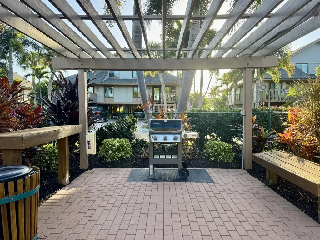 1126 Harbour Cottage Court Sanibel FL 33957