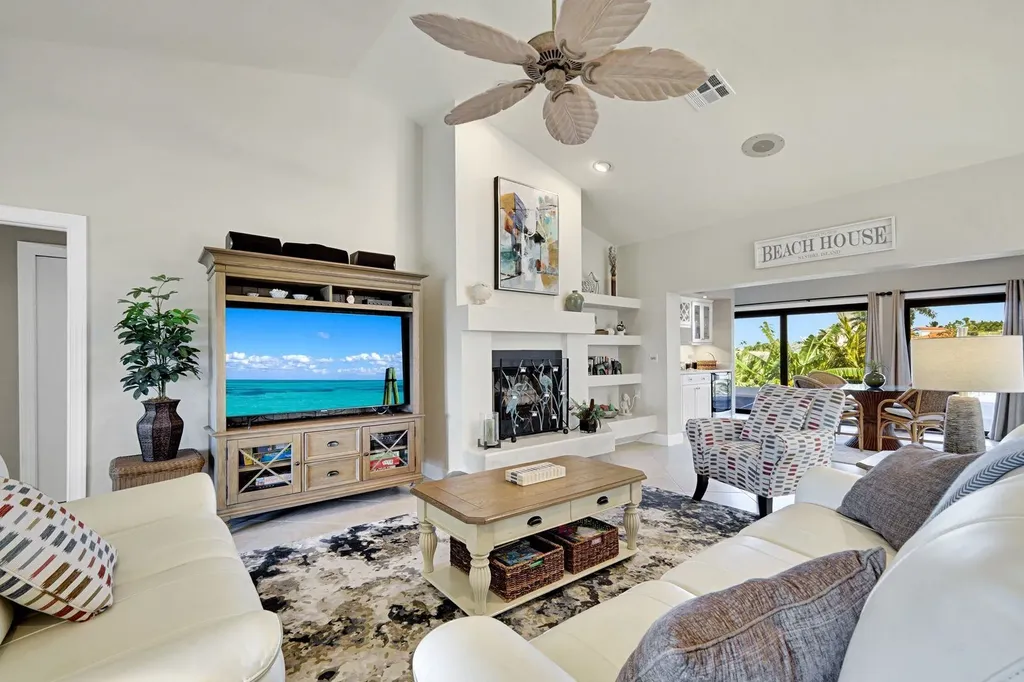 1126 Harbour Cottage Court Sanibel FL 33957