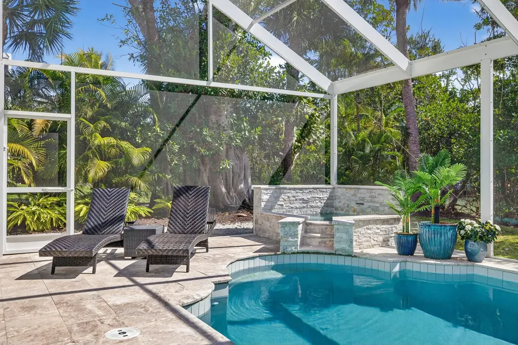 739 Anchor Drive Sanibel FL 33957