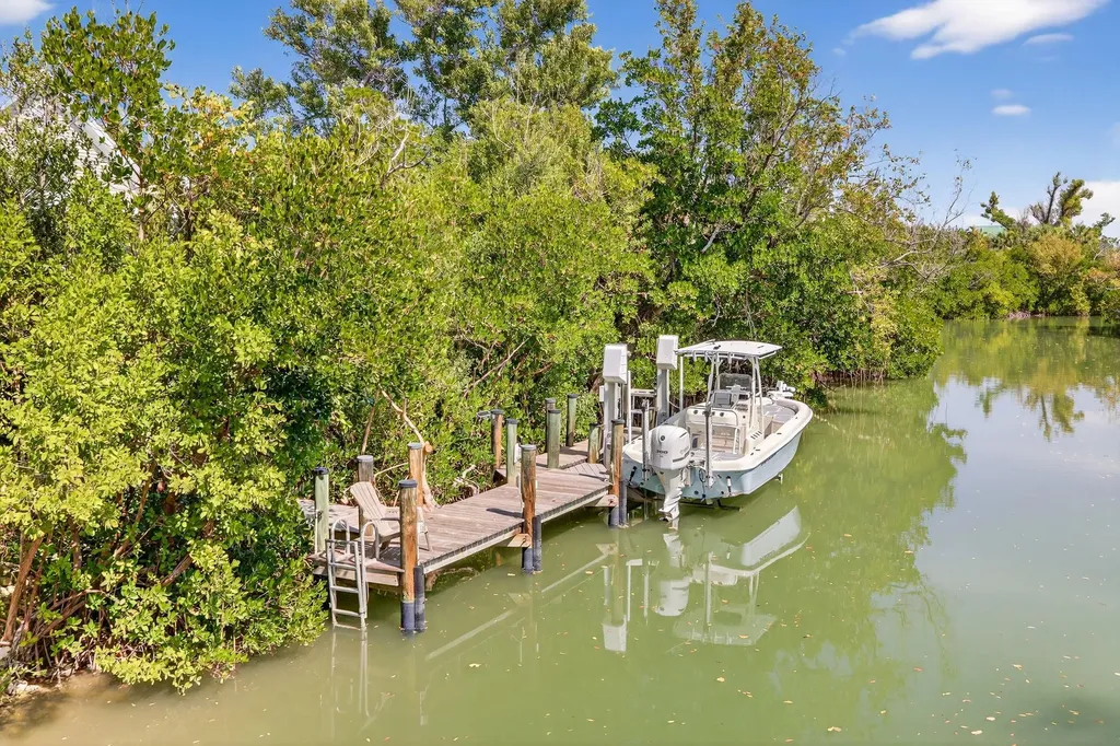 739 Anchor Drive Sanibel FL 33957