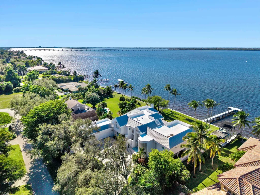 3402 W Riverside Drive Fort Myers FL 33901